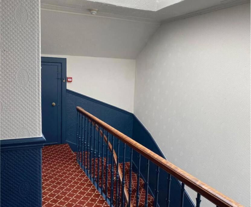 The Kingsview Townhouse - Boutique Hostel EDI Eksteriør bilde