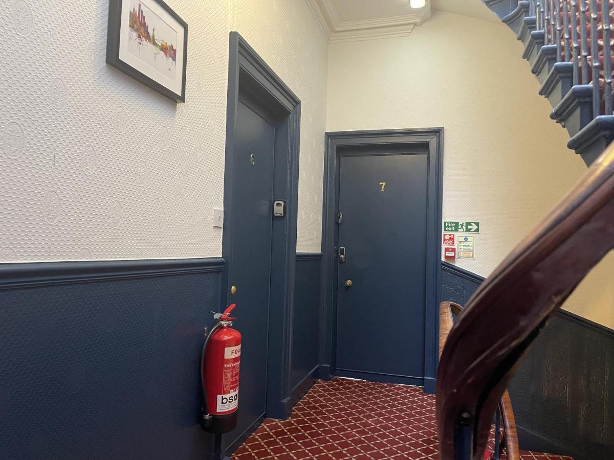 The Kingsview Townhouse - Boutique Hostel EDI Eksteriør bilde